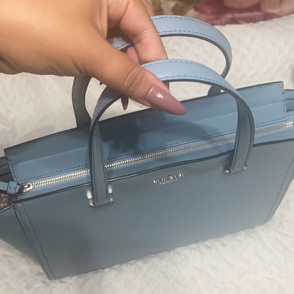 Like brand new Kate Spade bag - Picture 2 of 3